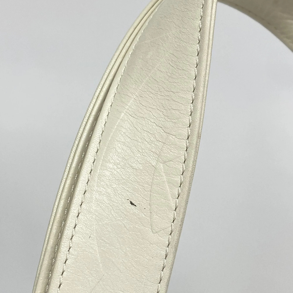 CHANEL White Leather Tote Bag - Picture 9 of 10